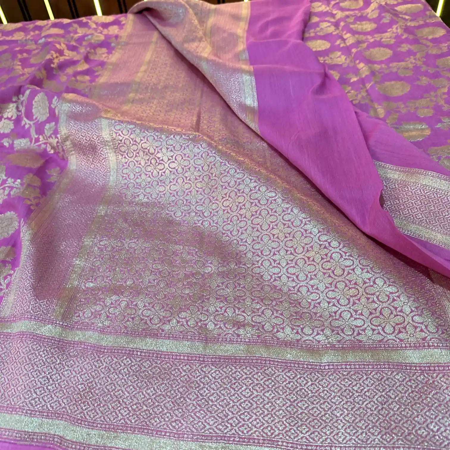 Baby Pink Floral Jaal Munga Silk Banarasi Saree - Image 4