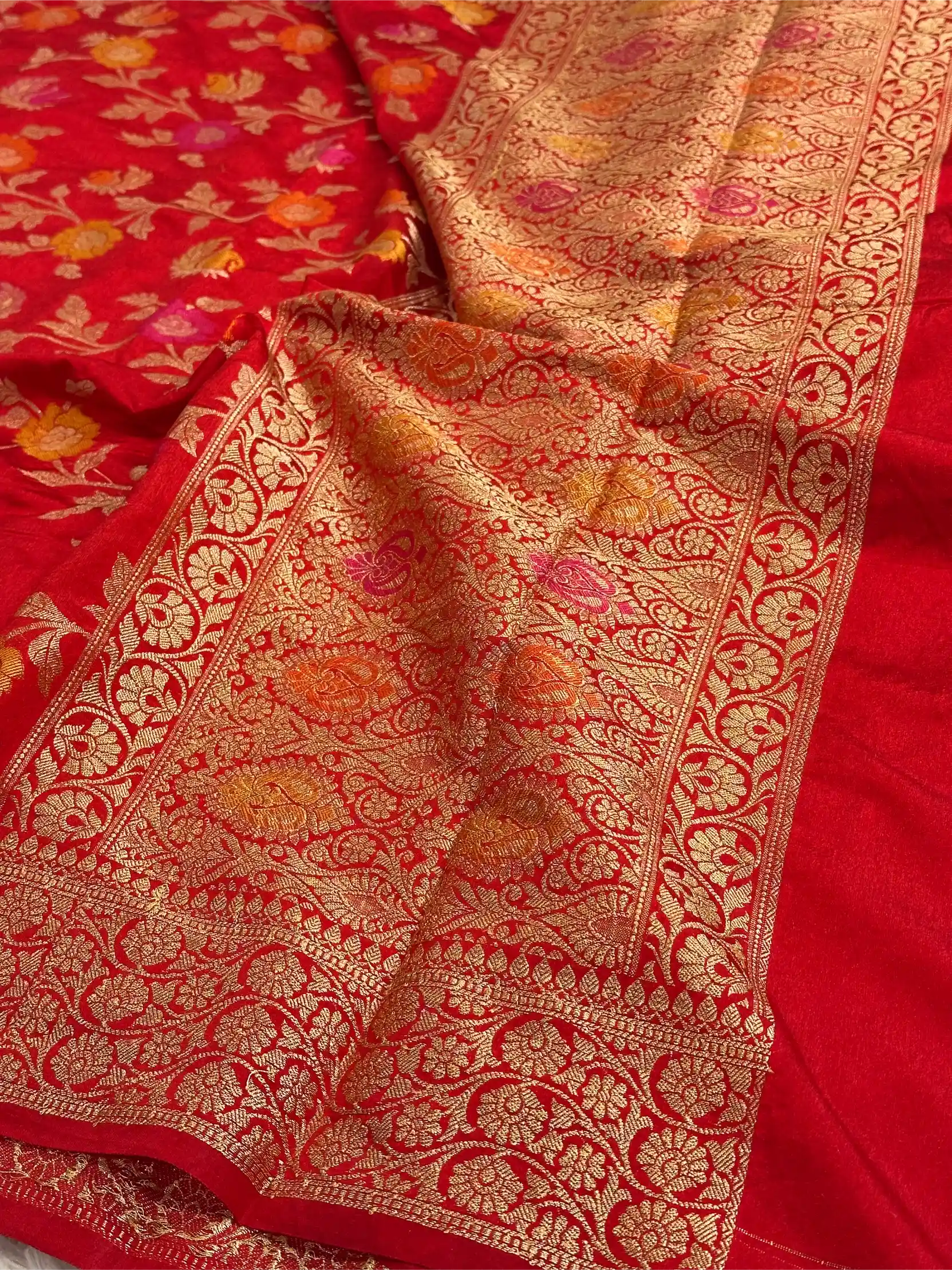 Bridal Red Warm Silk Tilfi Meenakari Banarasi Saree - Image 4