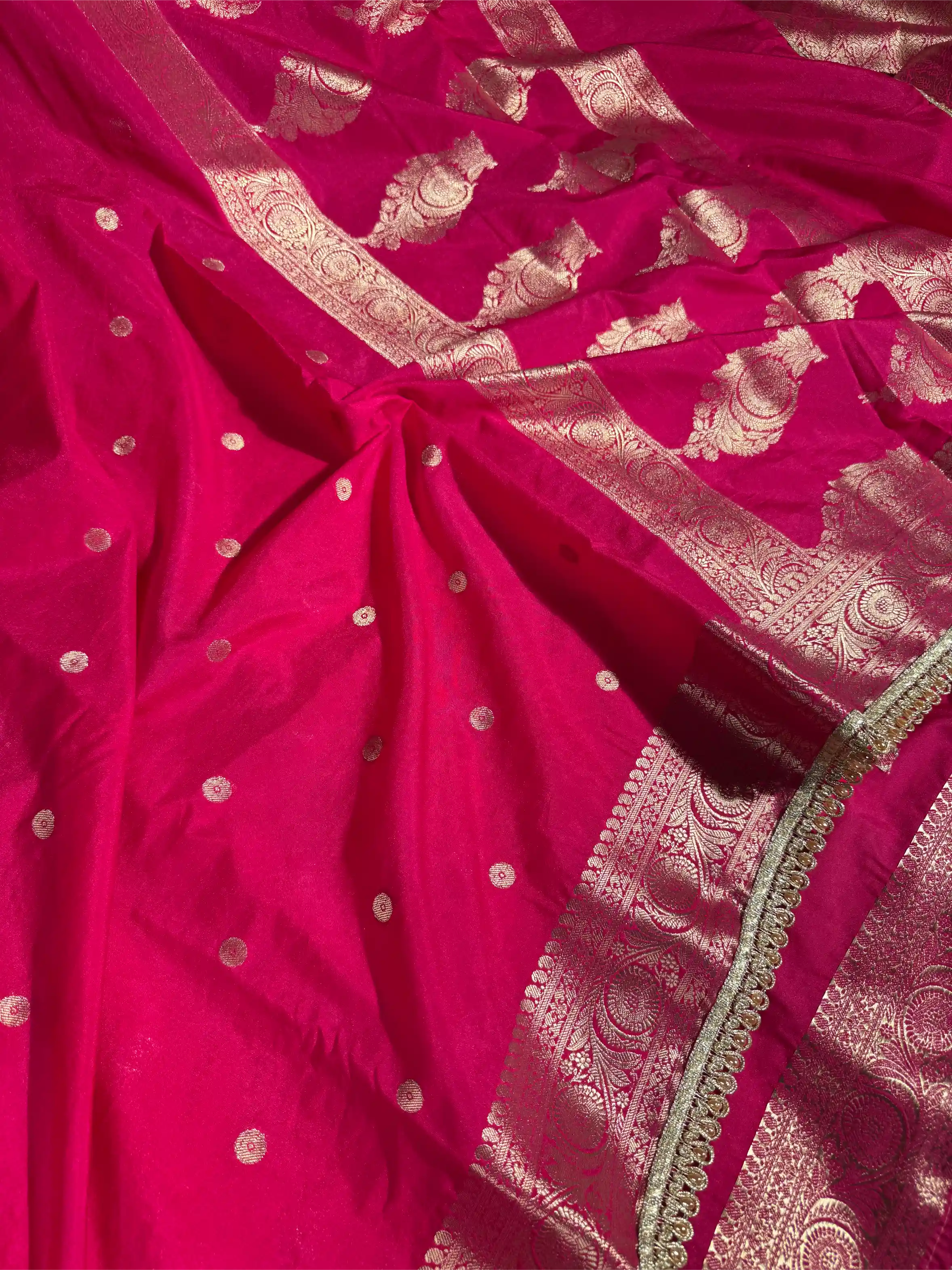 Bright Pink Chinia Silk Designer Moti Lace Attached Banarasi Saree - Image 3