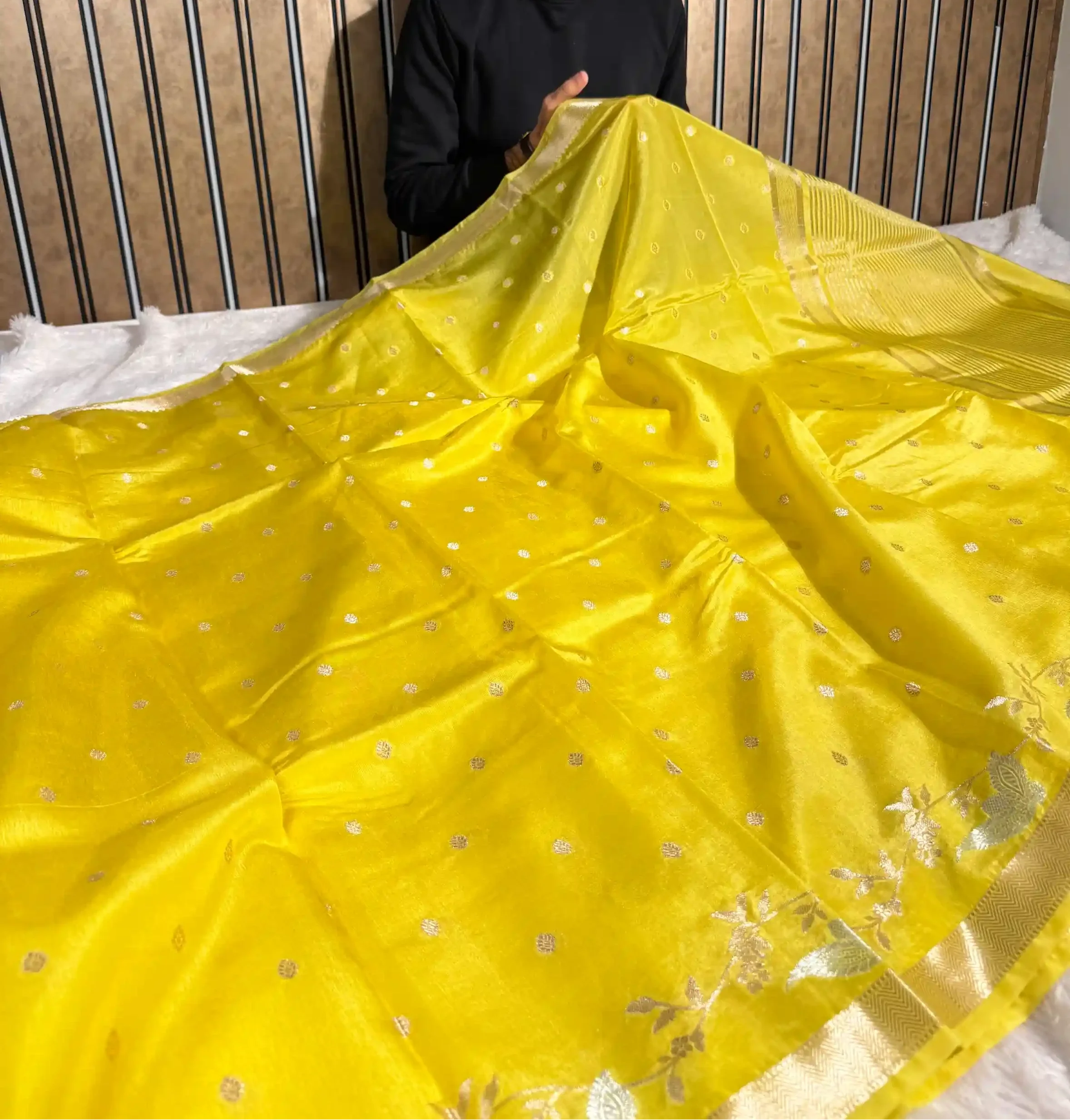 Bright Yellow Chinia Silk Intricate Banarasi Saree - Image 4