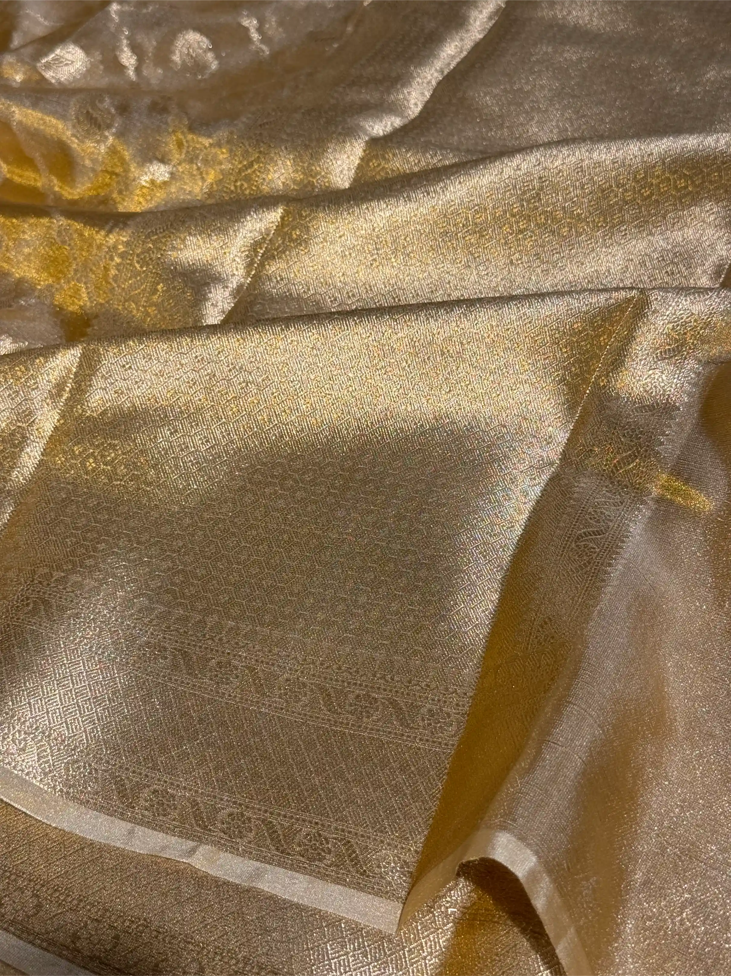 Copper Tissue Silk Saree with Rich Pallu & Blouse - Image 4