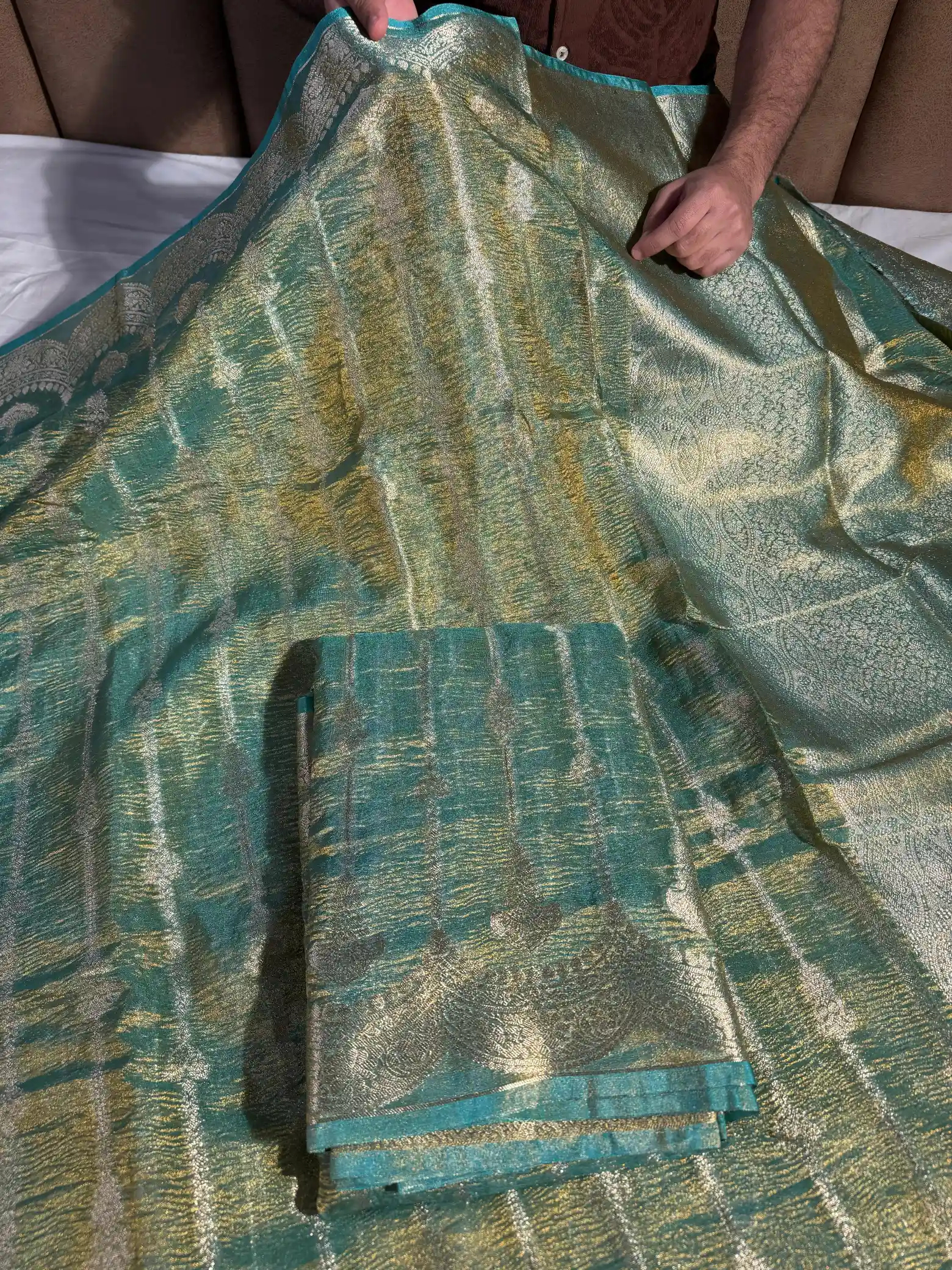 Crush Tissue Silk Saree - Image 2