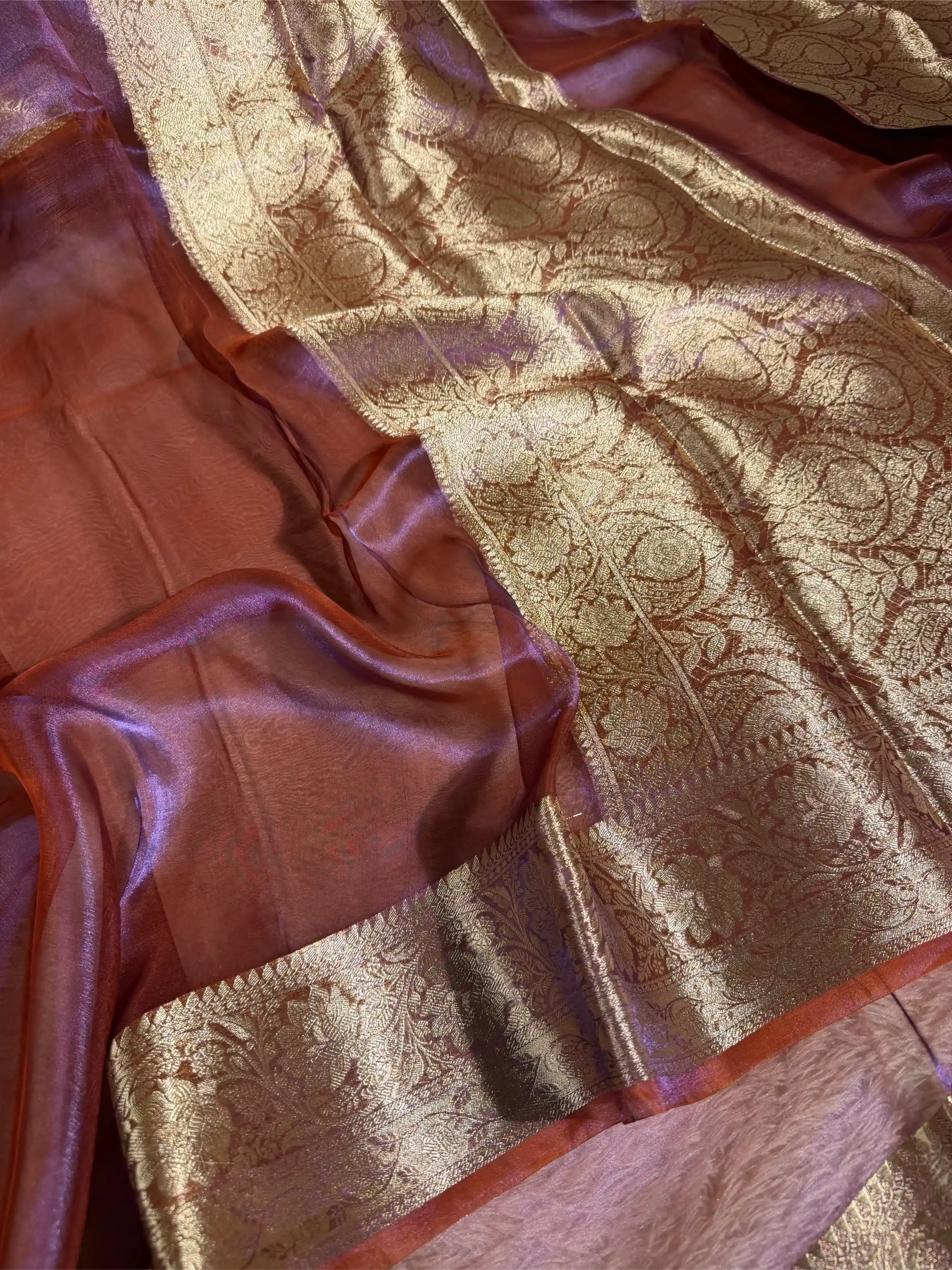 Dhoop-Chaon Purple 100% Pure Tissue Silk Jacquard Weave Banarasi Saree - Image 3
