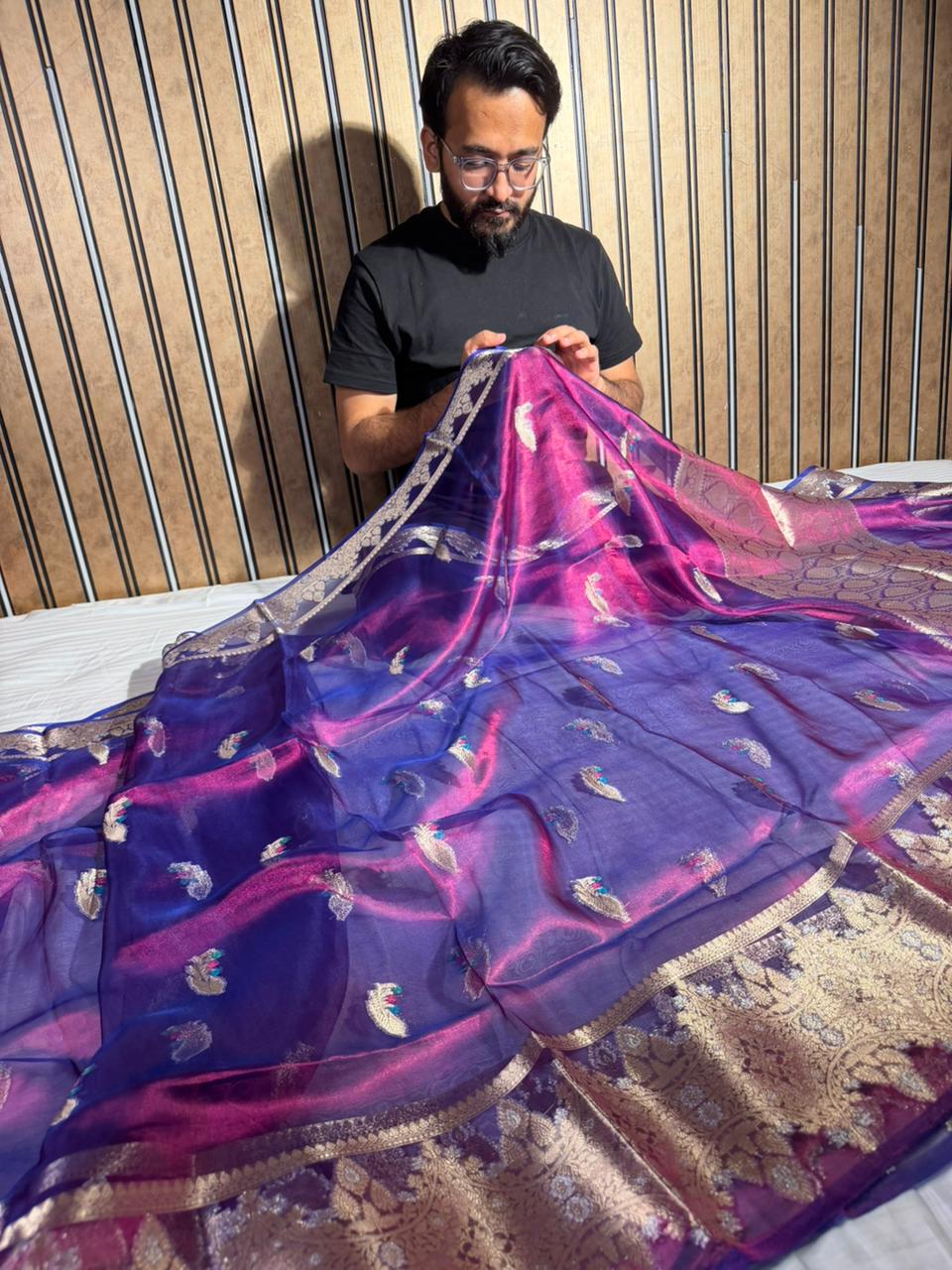 Dhoop Chaun Baigani Shade 100% Pure Tissue Silk Banarasi Saree - Image 3