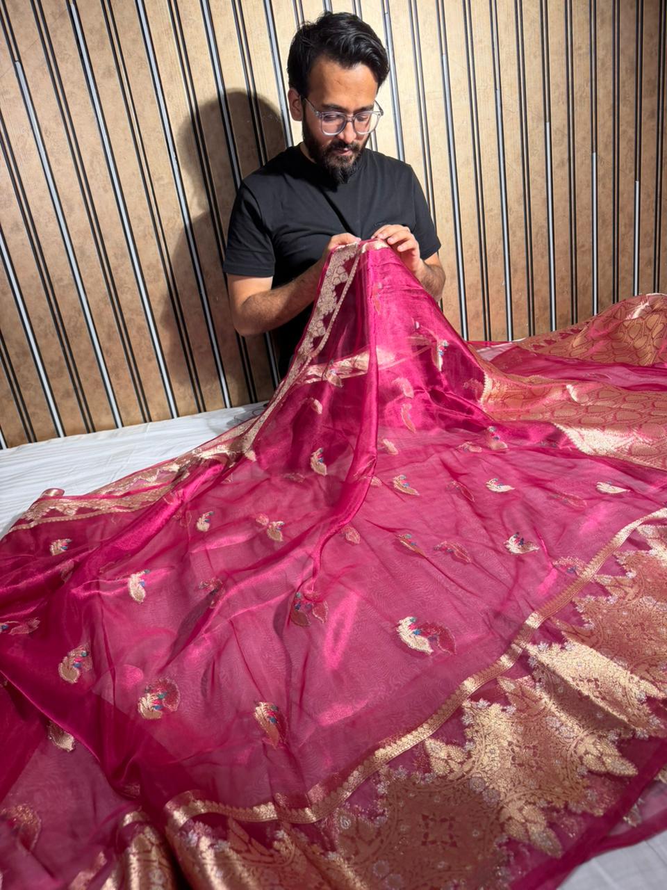 Dhoop Chaun Rani Pink Shade 100% Pure Tissue Silk Banarasi Saree - Image 3