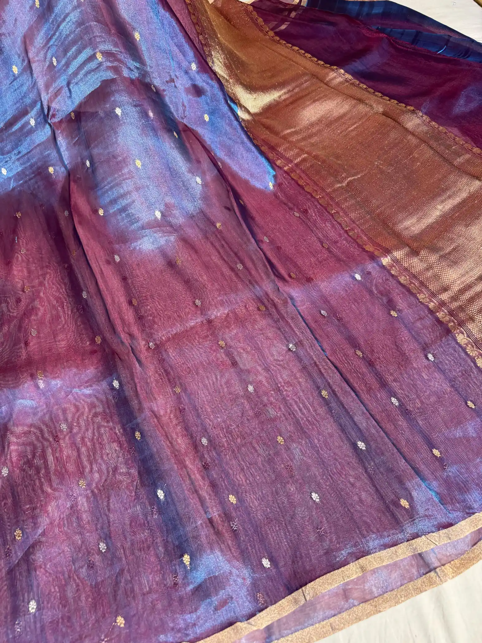 Emerald Blue Handwoven Pure Tissue Silk Saree - Image 2