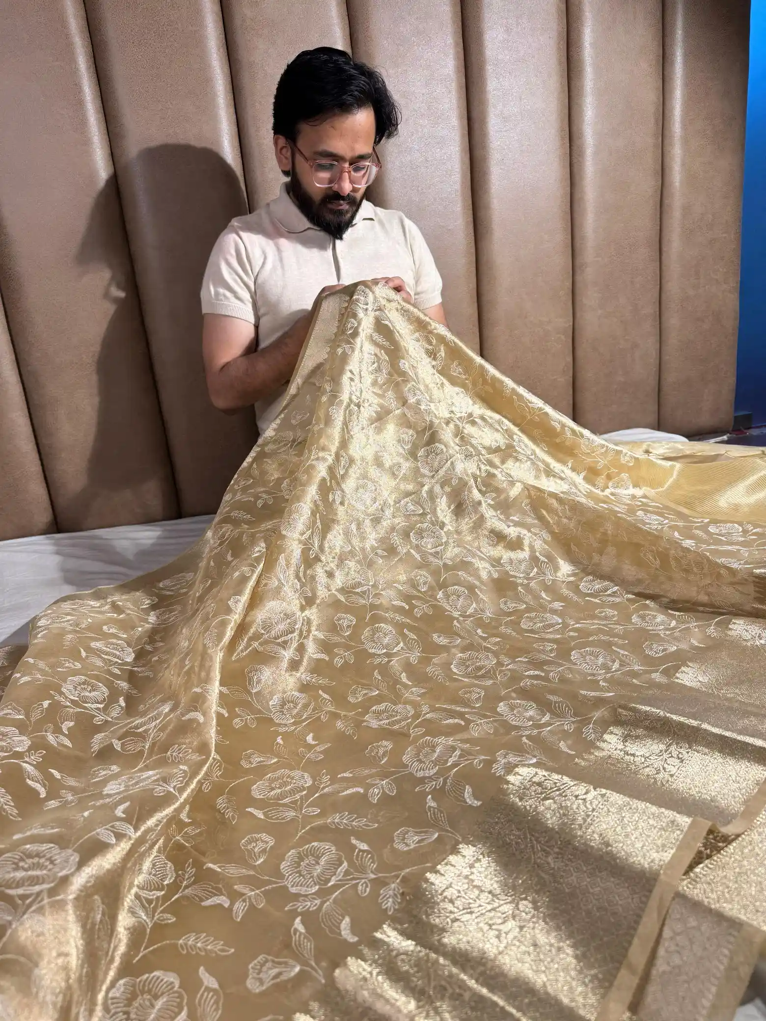 Golden Banarasi Tissue Chikankari Saree with Rich Pallu & Blouse - Image 3