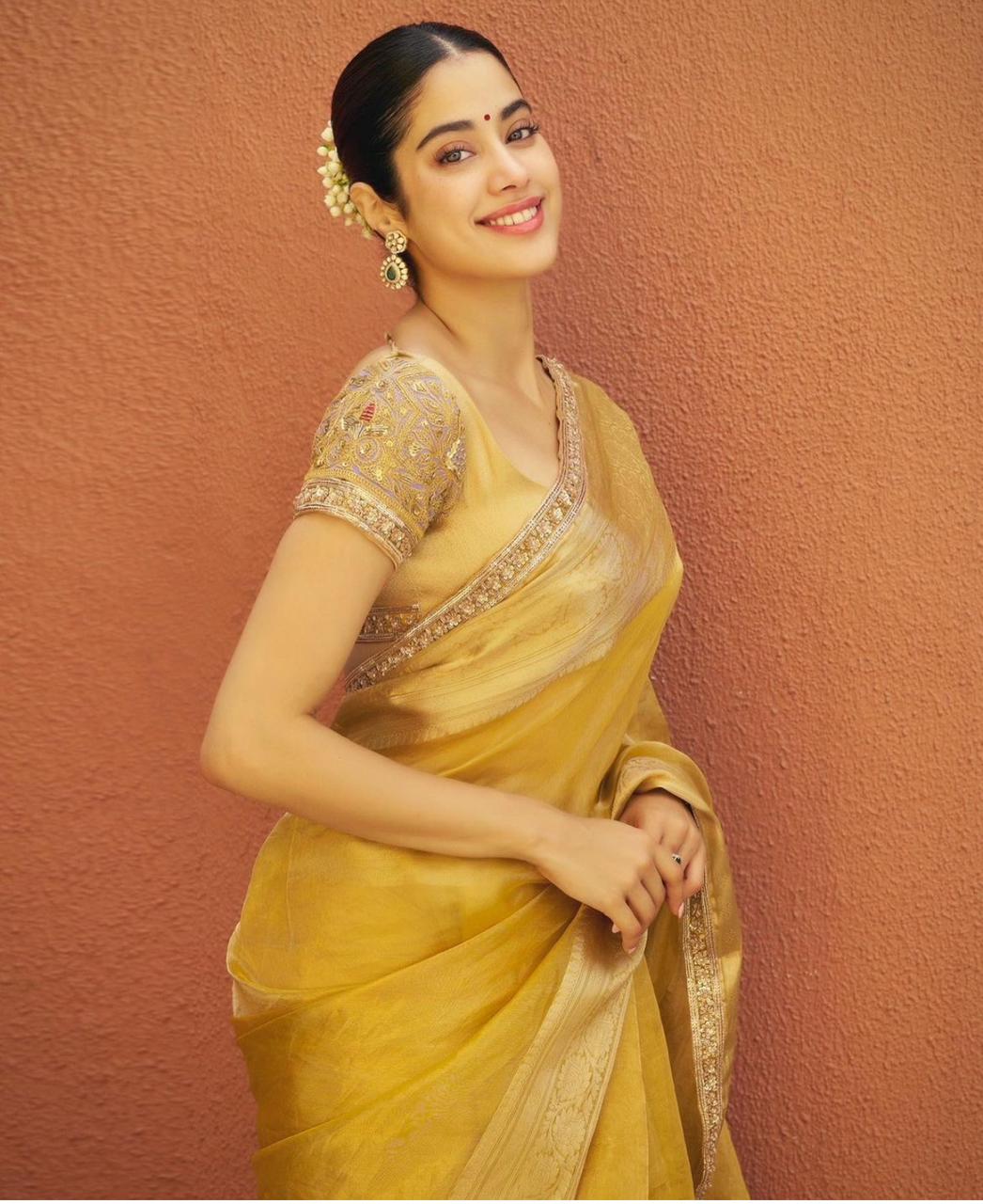 Ready To Wear Janhvi Kapoor Soft Tissue Designer Saree - Image 2