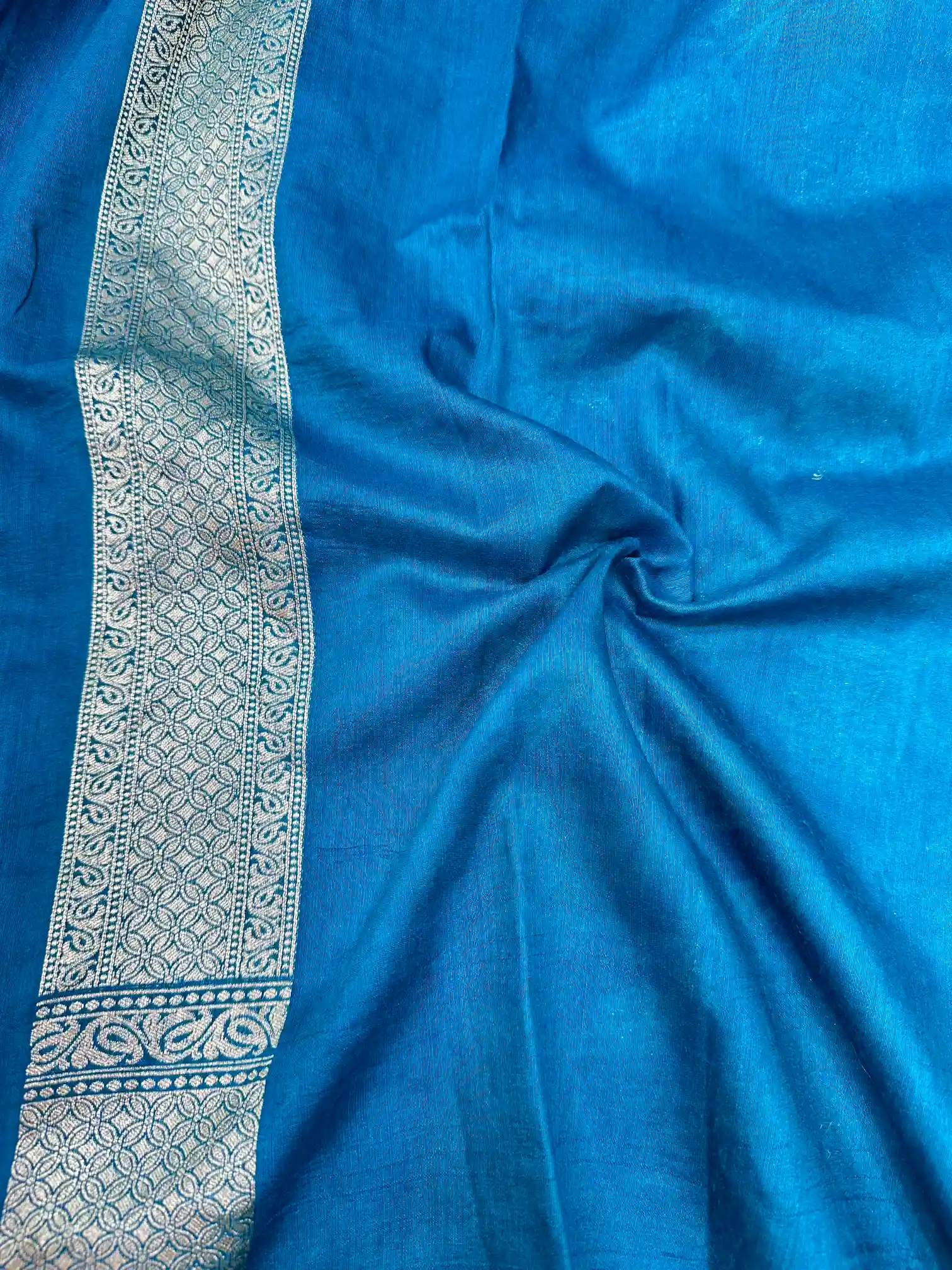 Light Blue Intricate Jaal Munga Silk Banarasi Saree - Image 4