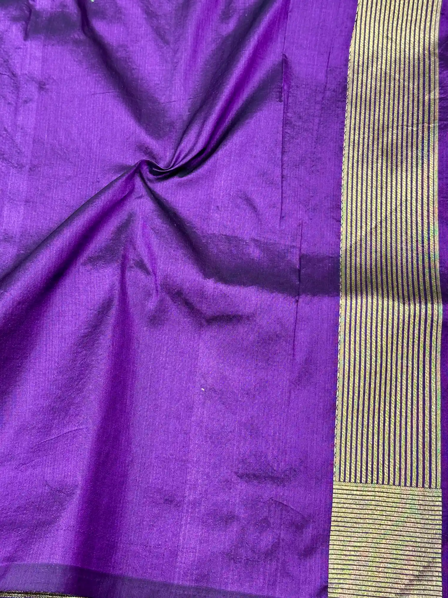Light Purple Floral Embossed Pure Katan Silk Banarasi Saree - Image 6
