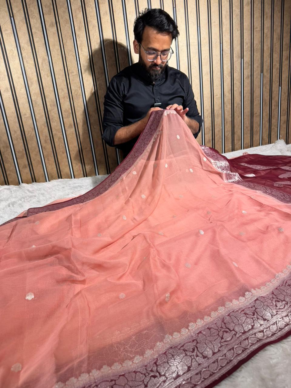 Mauve Peach Pure Khaddi Chiffon Silk Handwoven Banarasi Saree - Image 3