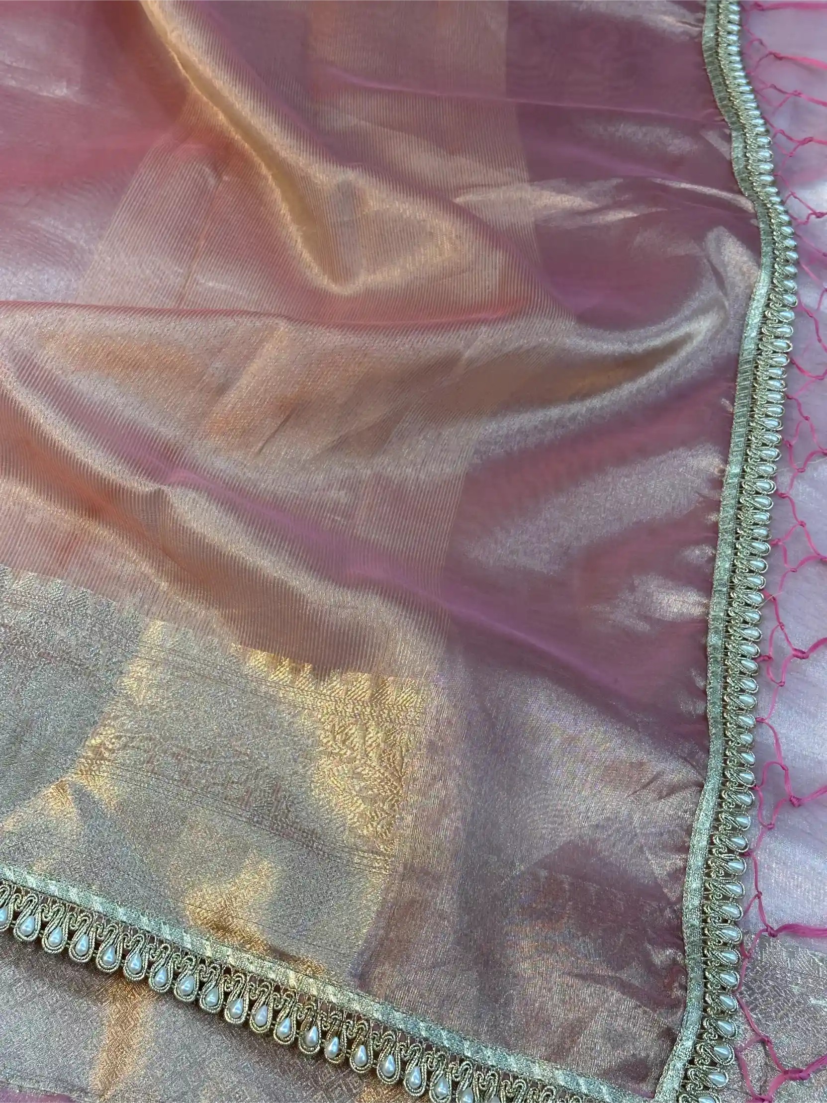 Mauve Pink Glass Tissue Silk Designer Banarasi Saree - Image 4