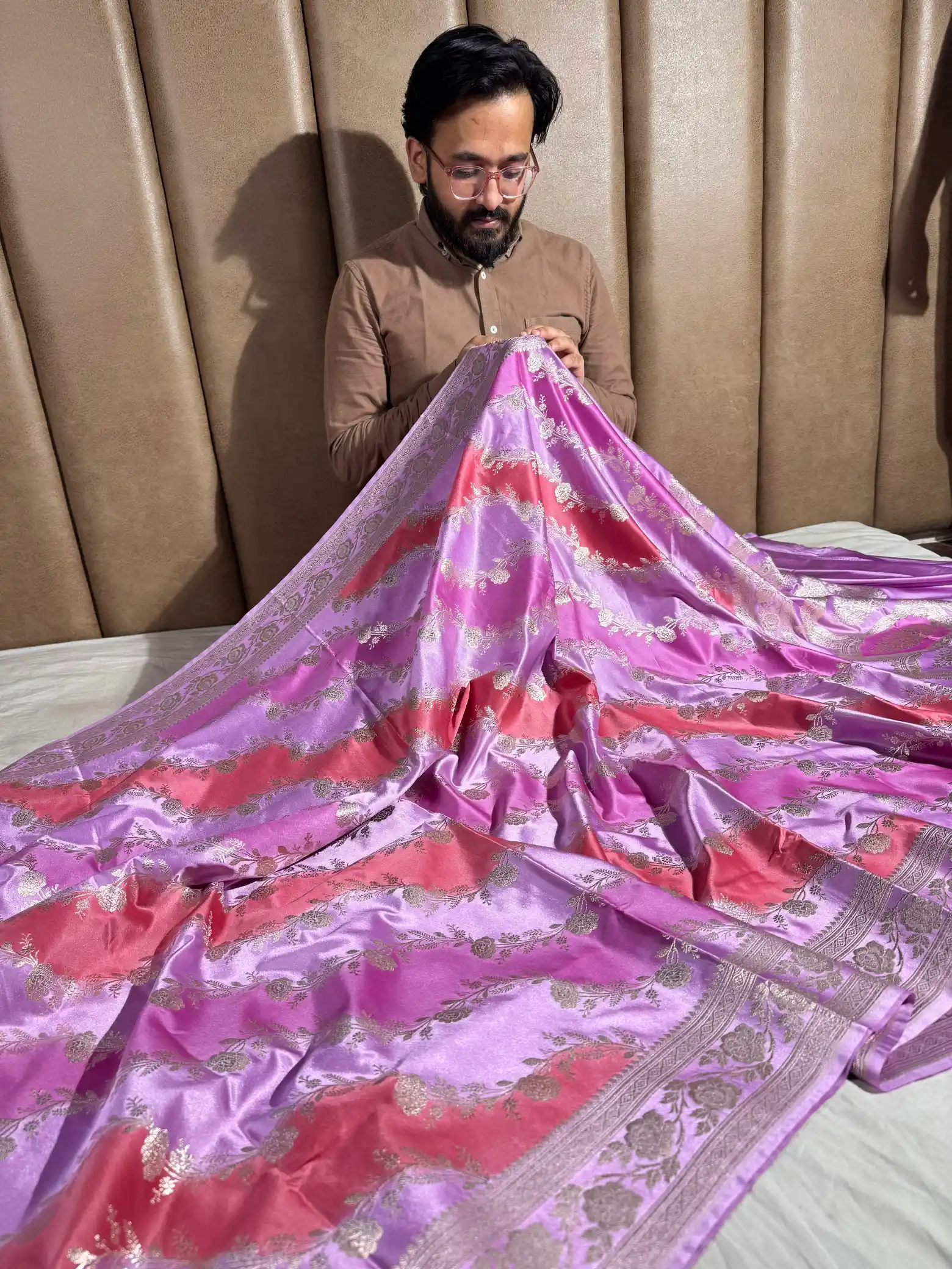 Multicolour Banarasi Mashru Katan Silk Handbrush Saree with Rich Pallu and Blouse - Image 2