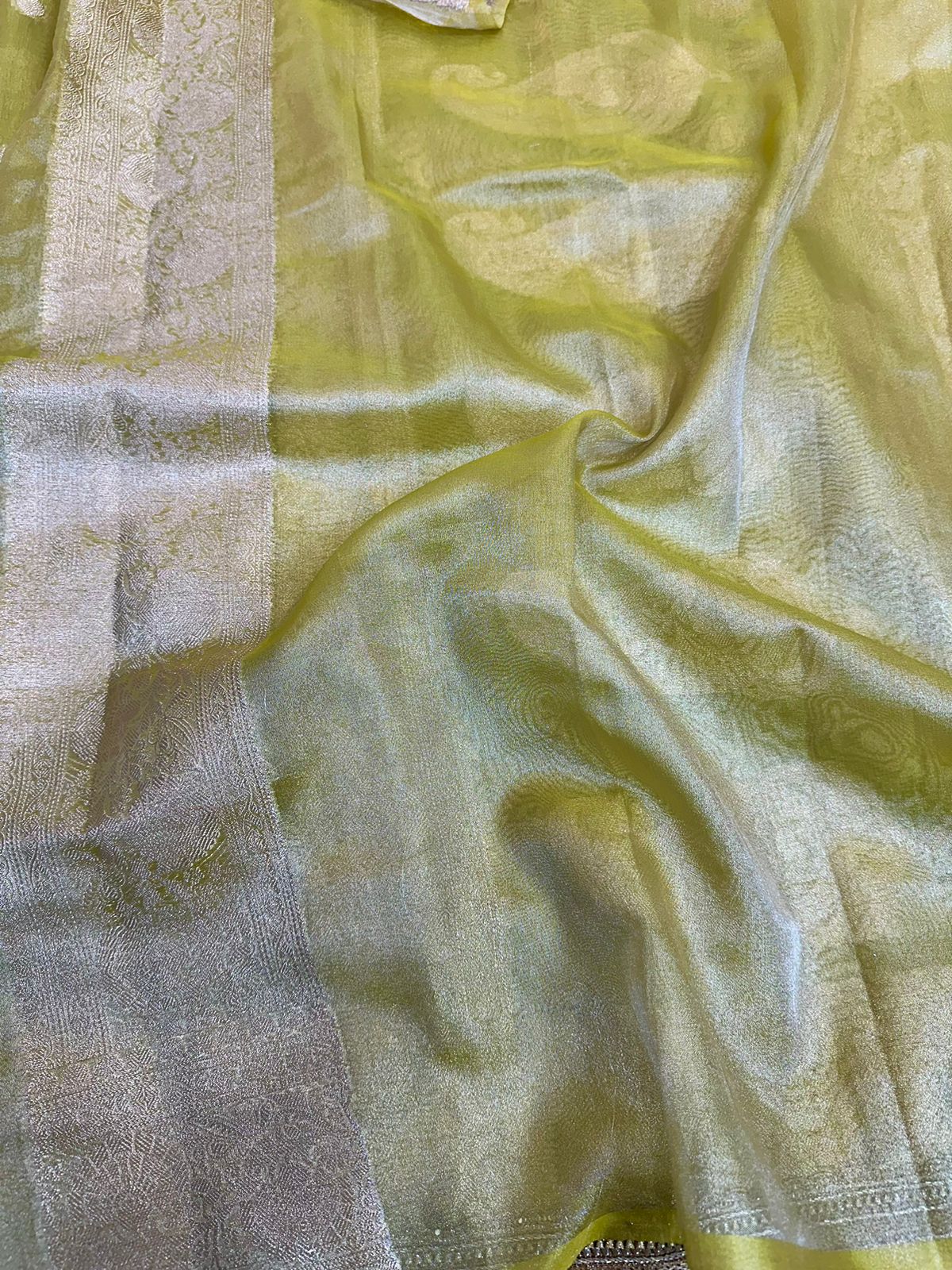 Olive Green Tissue Silk Lace Attached Banarasi Saree - Image 4