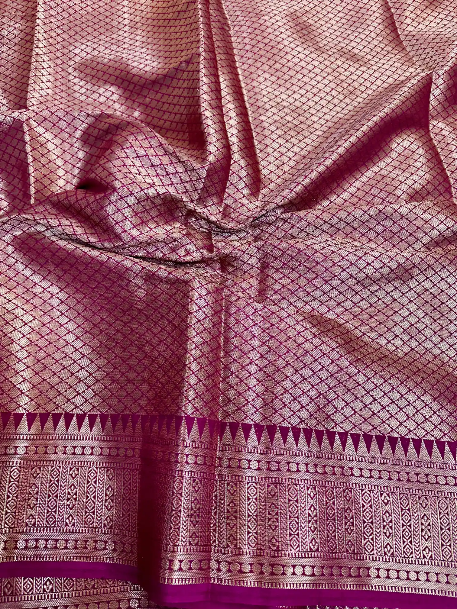 Pista Green Warm Silk Buta Banarasi Saree - Image 4