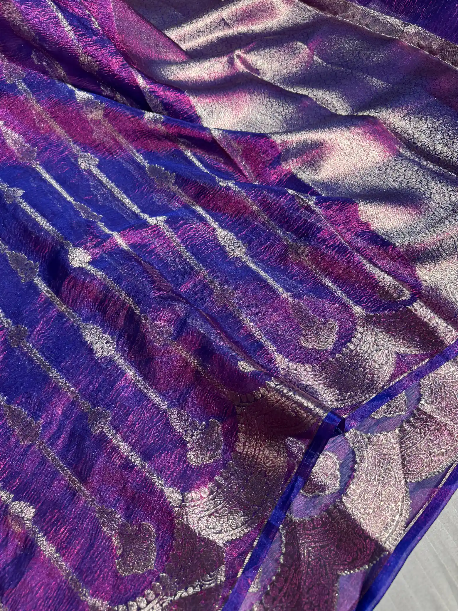 Premium baigani crush tissue silk saree with rich pallu and blouse - Image 2