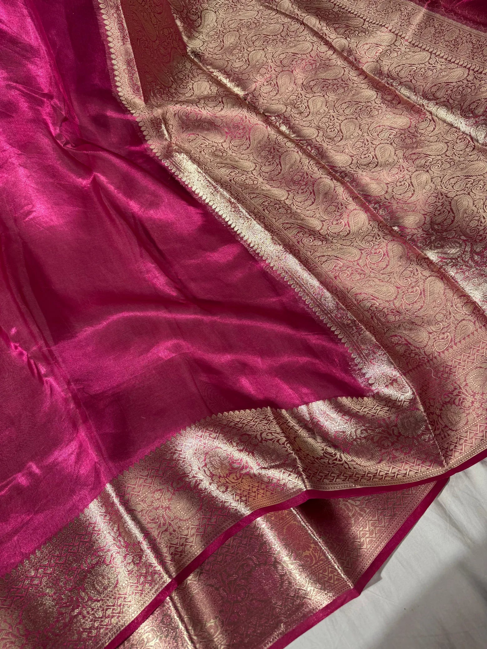 Pure tissue silk saree with rich pallu and blouse - Image 2