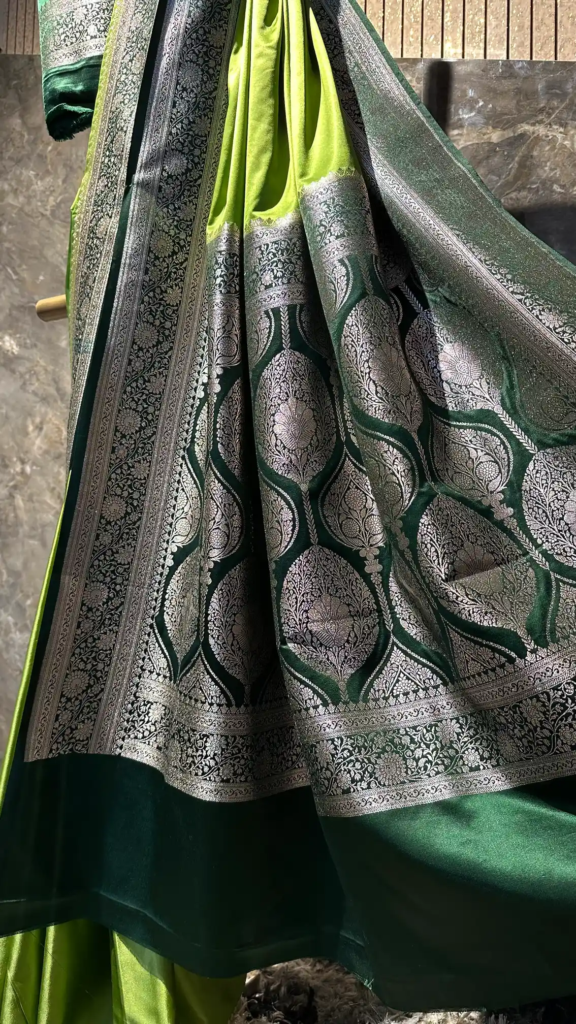 Ready To Wear Green Mashru Silk Exclusive Banarasi Saree - Image 5