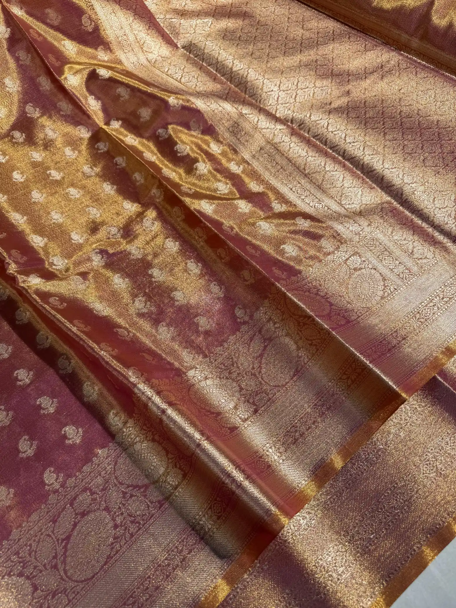 Rusted Pink Kathan Tissue Silk Banarasi Saree - Image 2