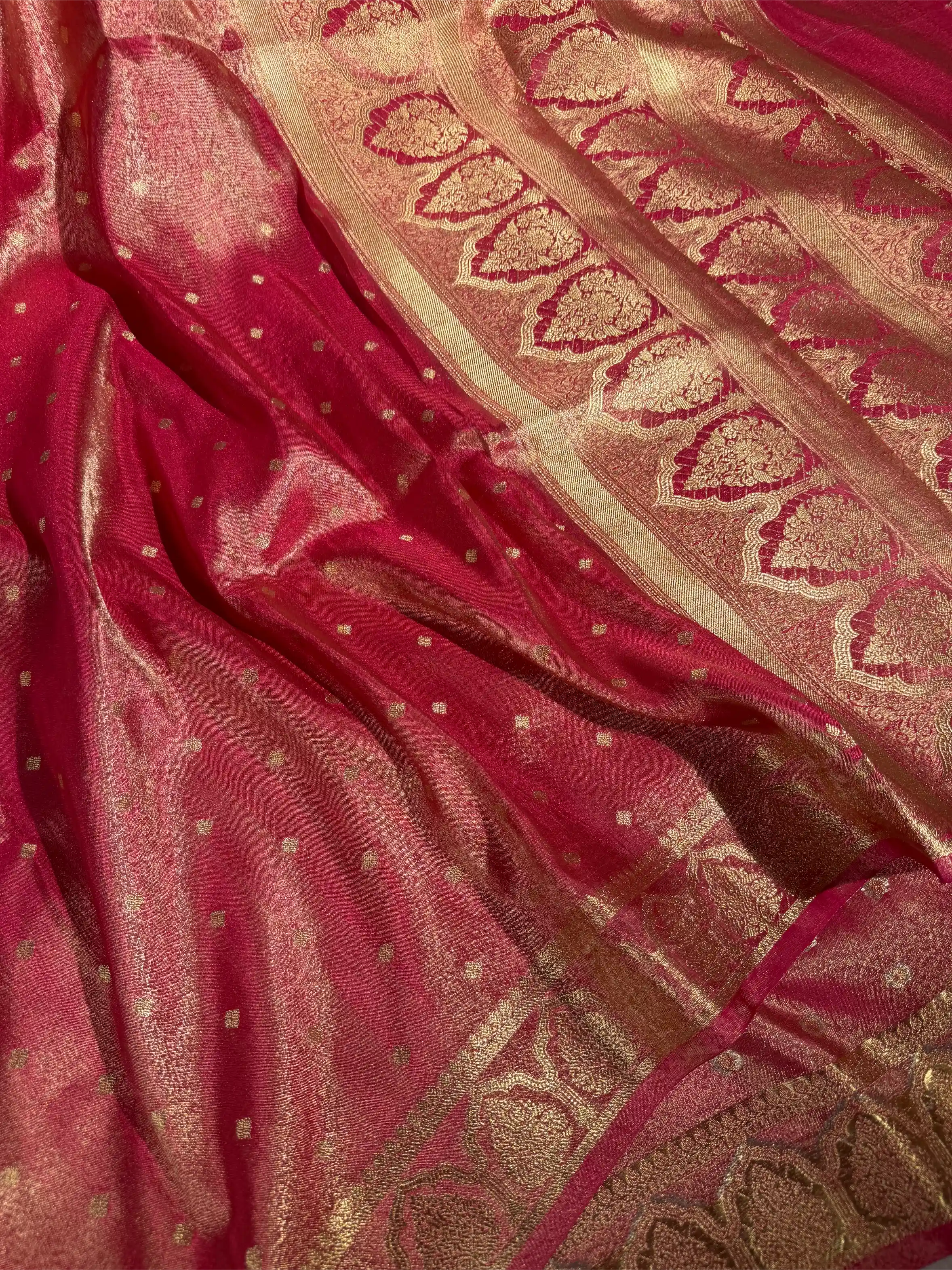 Rusted Rani Pink Breathable Tissue Silk Traditional Weave Banarasi Saree - Image 3