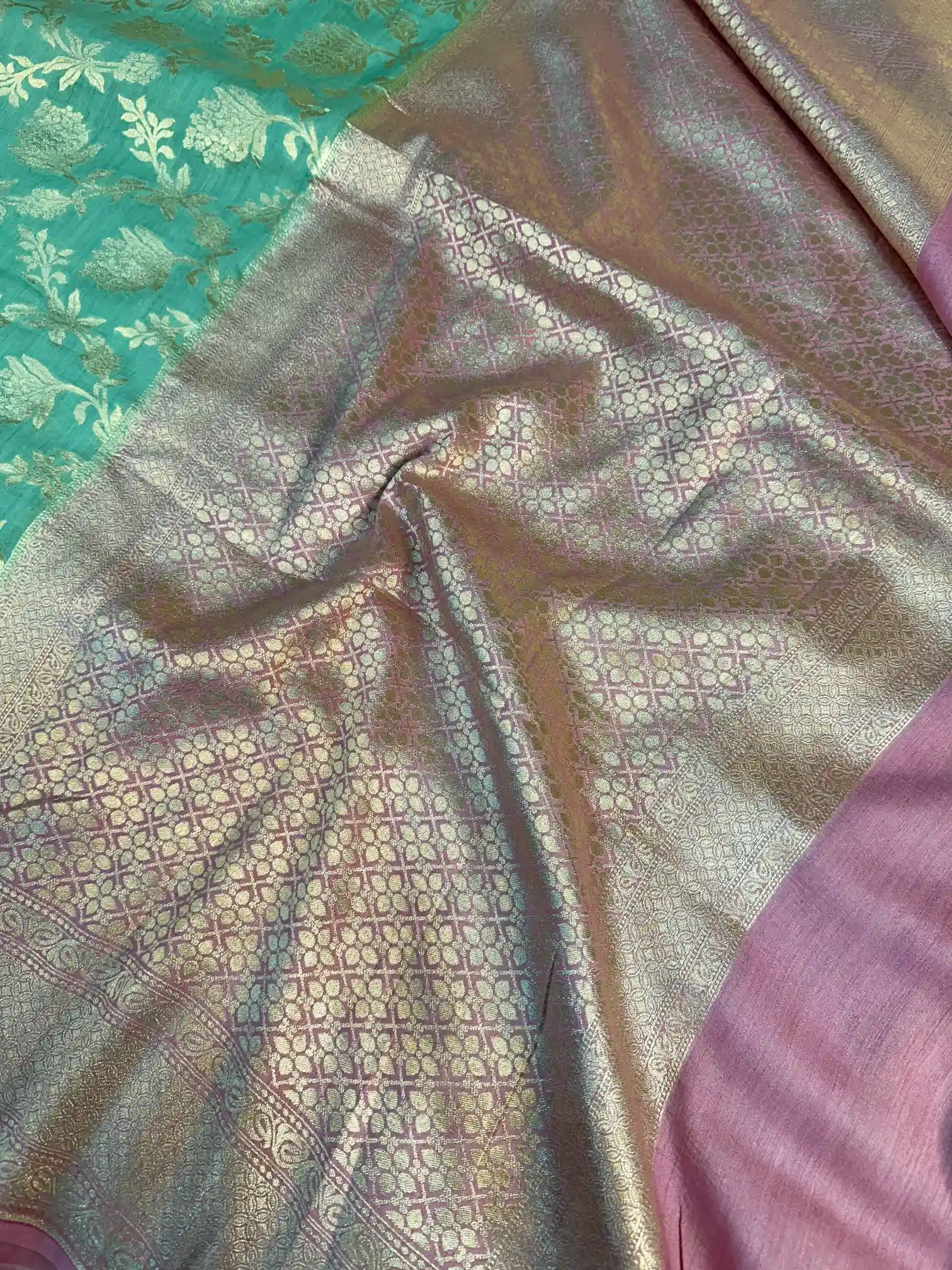 Sea Green Pink Contrast Munga Silk Banarasi Saree - Image 3