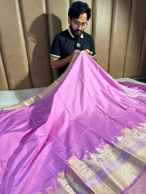 Lavender Georgette Silk Ghat Pattern Banarasi Saree - Image 3