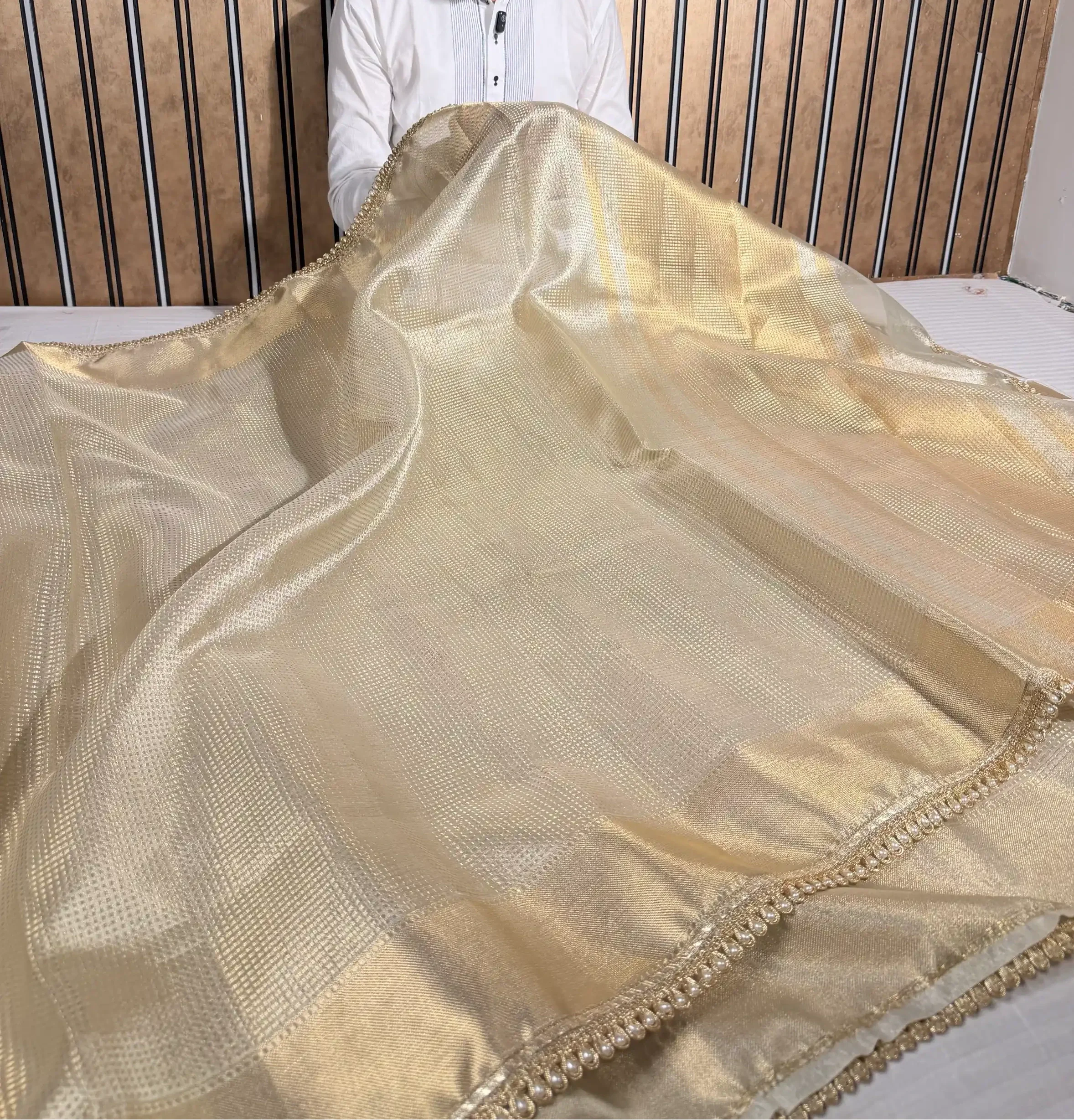 Water Zari Kanjivaram Tissue Silk Brocade Weave Designer Saree - Image 3