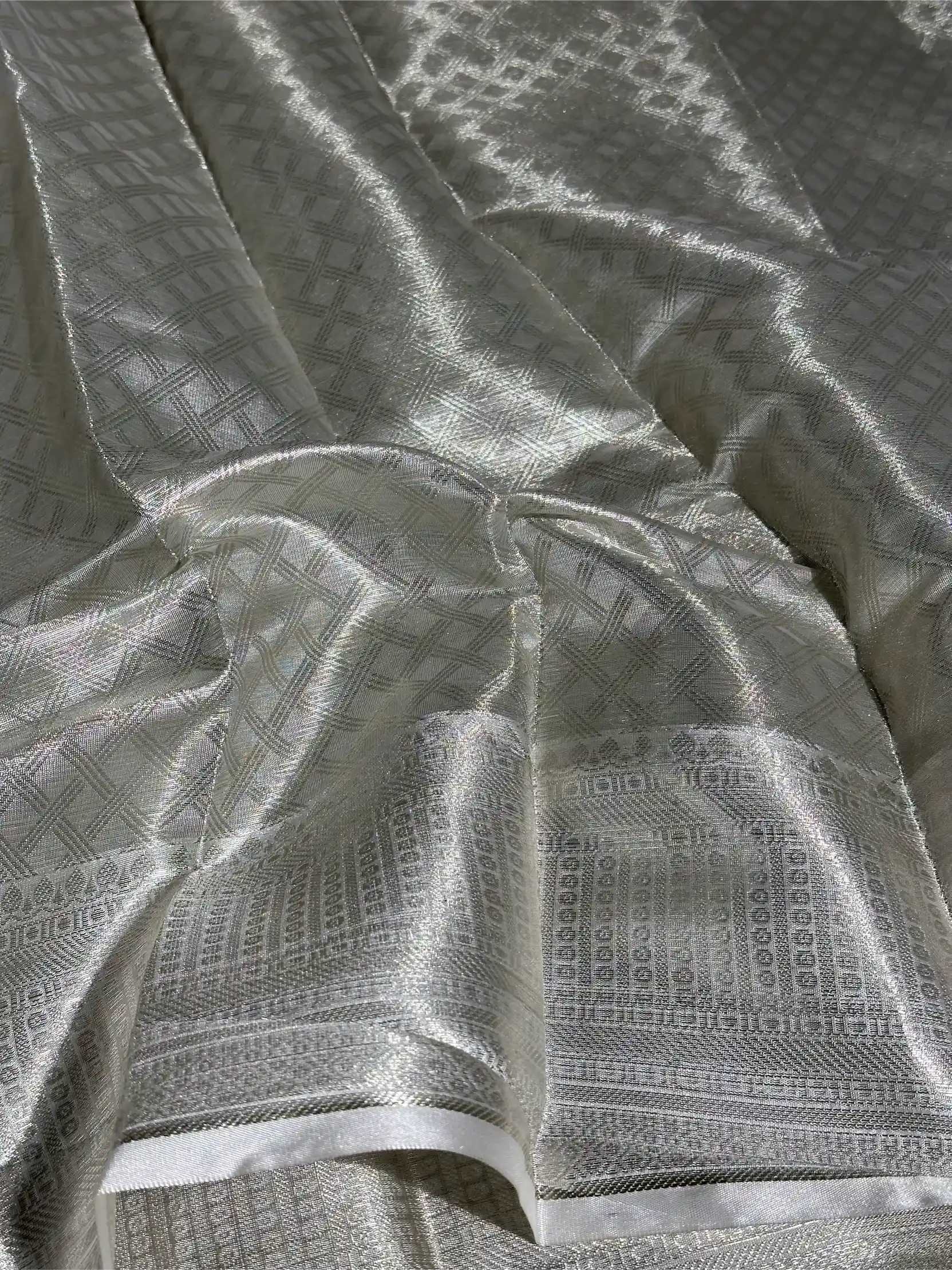 Water Zari Weave Kanjivaram Tissue Lace Attached Silk Saree - Image 5